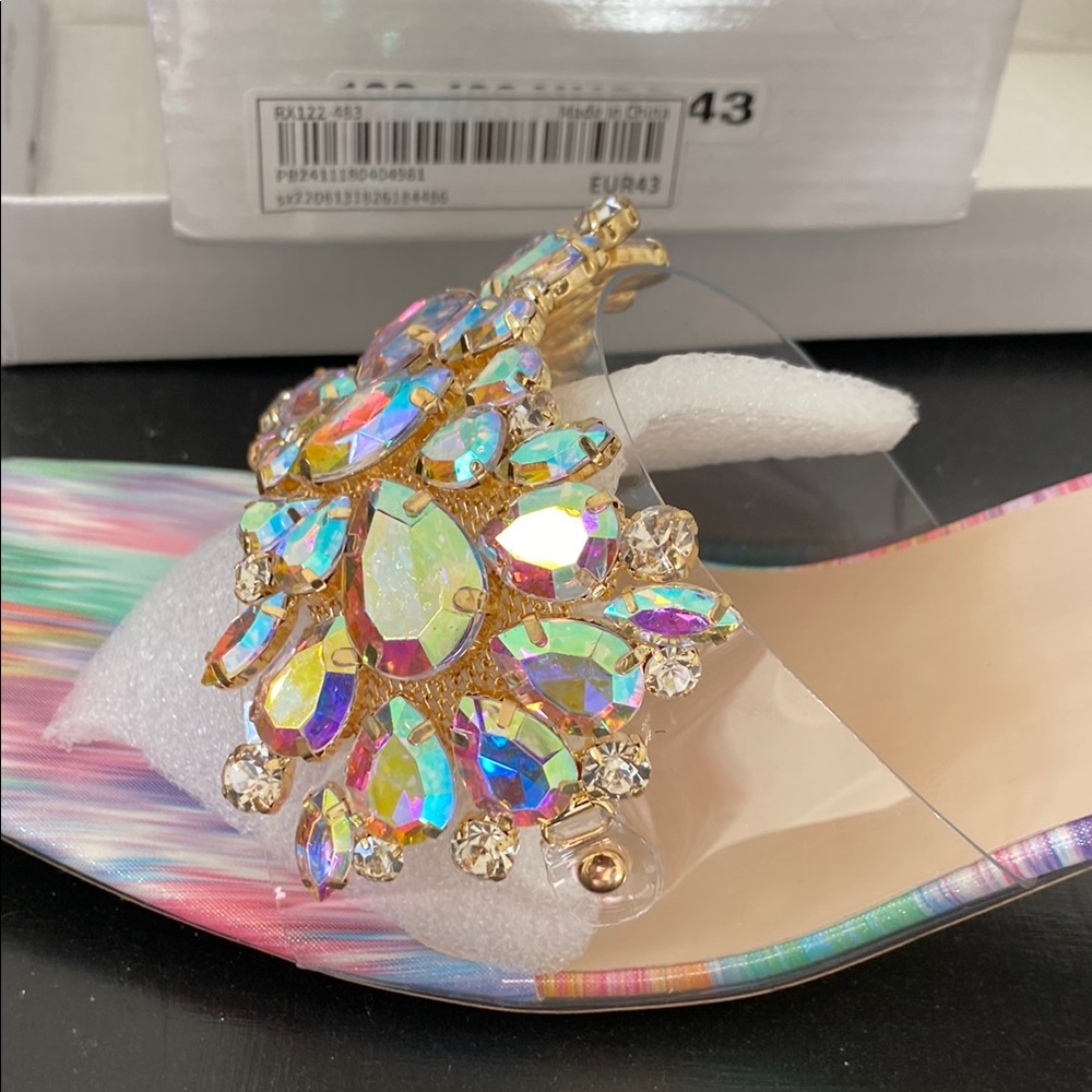 Women’s Elegant Embellished Shoes - Picture 2 of 7